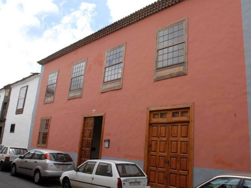 El palacio oscuro El palacio oscuro